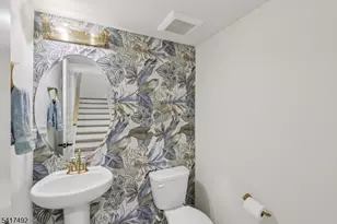 21 Dahlia Dr, Warren Township, NJ 07059 - Photo 12