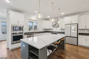 21 Dahlia Dr, Warren Township, NJ 07059 - Photo 4