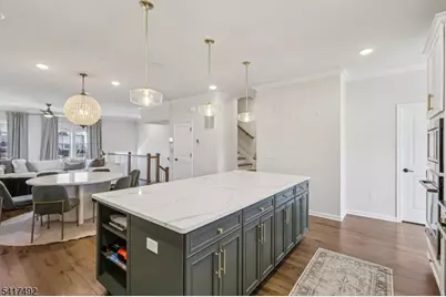 21 Dahlia Dr, Warren Township, NJ 07059 - Photo 6