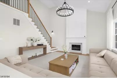 86 Treetops Cir, Franklin Township, NJ 08540 - Photo 10