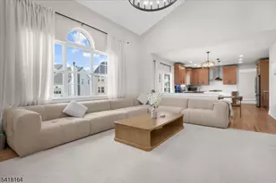 86 Treetops Cir, Franklin Township, NJ 08540 - Photo 12