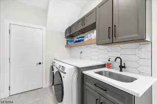 86 Treetops Cir, Franklin Township, NJ 08540 - Photo 30