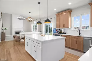 86 Treetops Cir, Franklin Township, NJ 08540 - Photo 4