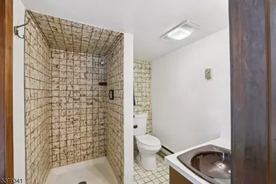 833 Berkshire Valley Rd, Jefferson Township, NJ 07885 - Photo 18