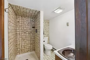 833 Berkshire Valley Rd, Jefferson Township, NJ 07885 - Photo 18