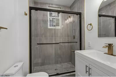 77 S Munn Ave, Newark, NJ 07106 - Photo 20