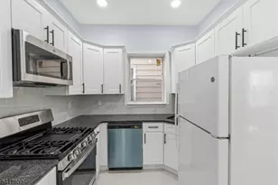 77 S Munn Ave, Newark, NJ 07106 - Photo 18