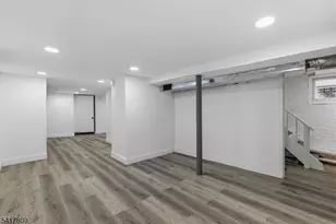 77 S Munn Ave, Newark, NJ 07106 - Photo 24