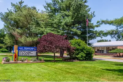 4 Parkside Ct, Wayne, NJ 07470 - Photo 18