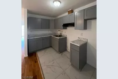 339 Ocean Ave, Jersey City, NJ 07305 - Photo 4