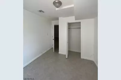 339 Ocean Ave, Jersey City, NJ 07305 - Photo 10