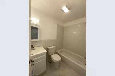 339 Ocean Ave, Jersey City, NJ 07305 - Photo 14