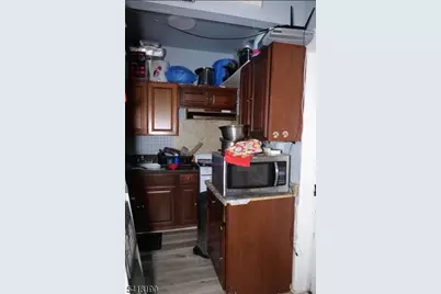 16 Krueger Pl, Passaic, NJ 07055 - Photo 10