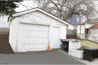 16 Krueger Pl, Passaic, NJ 07055 - Photo 26