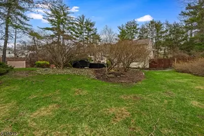 7 Chadwick Rd, Livingston, NJ 07039 - Photo 34