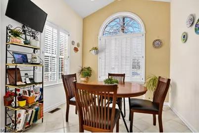 20 Conklin Ct, Roseland, NJ 07068 - Photo 6