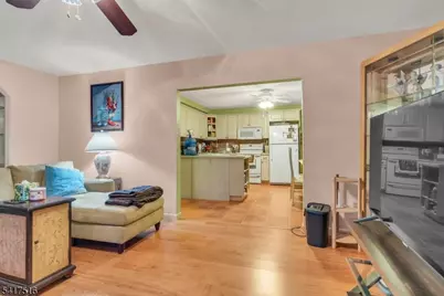 236 Stuyvesant Ave, Lyndhurst Township, NJ 07071 - Photo 22