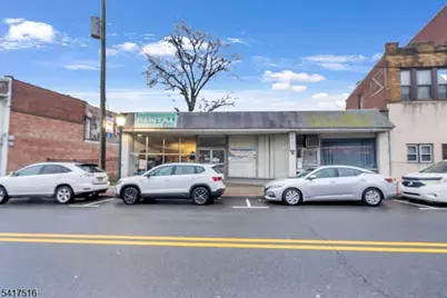 236 Stuyvesant Ave, Lyndhurst Township, NJ 07071 - Photo 1
