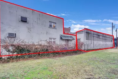 236 Stuyvesant Ave, Lyndhurst Township, NJ 07071 - Photo 4