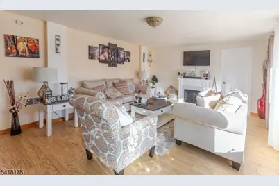 29 Arden St, Franklin Township, NJ 08873 - Photo 4