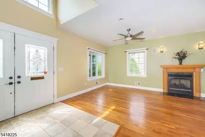 12-31 Roosevelt Pl, Fair Lawn, NJ 07410 - Photo 2