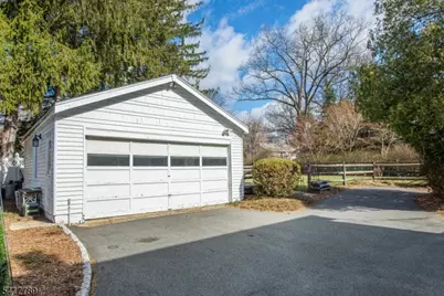 53 Circle Dr, Parsippany, NJ 07878 - Photo 30