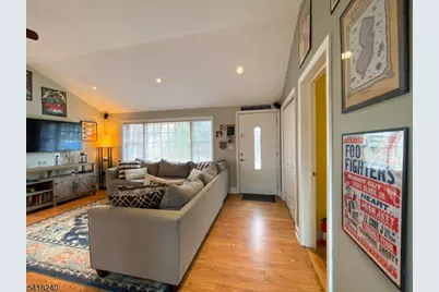 28 Woodside Dr, West Milford Twp., NJ 07480 - Photo 12