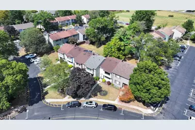 466 Brookside Ln, Hillsborough Township, NJ 08844 - Photo 4