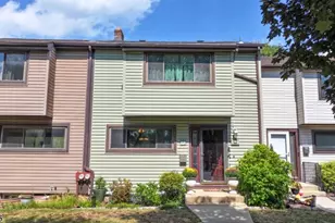 466 Brookside Ln, Hillsborough Township, NJ 08844 - Photo 2