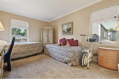 20 Kew Dr, Springfield, NJ 07081 - Photo 10