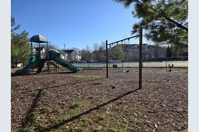 43 Forest Dr, Piscataway Township, NJ 08854 - Photo 6