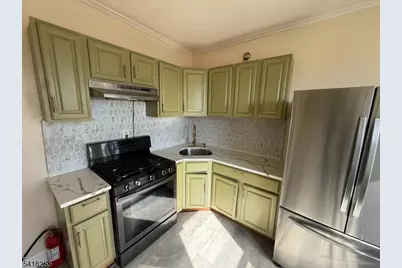 486 Stuyvesant Ave #2, Irvington, NJ 07111 - Photo 2