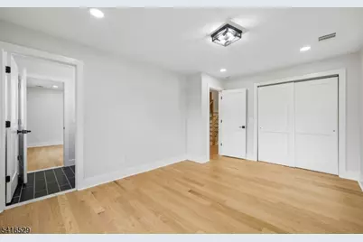 111 N Summit Ave, Chatham, NJ 07928 - Photo 18