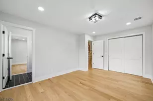 111 N Summit Ave, Chatham, NJ 07928 - Photo 18