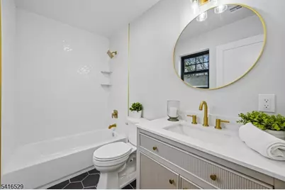 111 N Summit Ave, Chatham, NJ 07928 - Photo 20