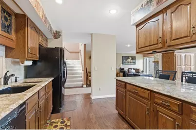 25 Stone Row Ln, Jefferson Township, NJ 07438 - Photo 10