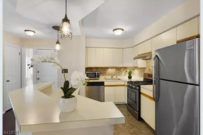 66 Sam Bonnell Dr, Union Township, NJ 08809 - Photo 10