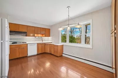 67 Sun Valley Way, Morris Plains, NJ 07950 - Photo 8