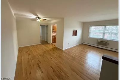 16 Knox Ter, Wayne, NJ 07470 - Photo 2