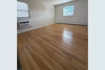 16 Knox Ter, Wayne, NJ 07470 - Photo 6