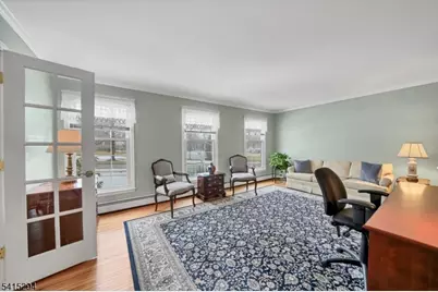 11 Beechnut Dr, Washington Township, NJ 07853 - Photo 4