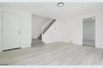 1570 Clinton Pl, Hillside, NJ 07205 - Photo 4