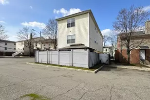 105 Peabody Pl, Newark, NJ 07104 - Photo 16