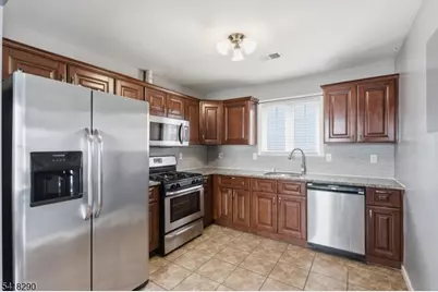 105 Peabody Pl, Newark, NJ 07104 - Photo 2