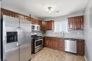 105 Peabody Pl, Newark, NJ 07104 - Photo 2