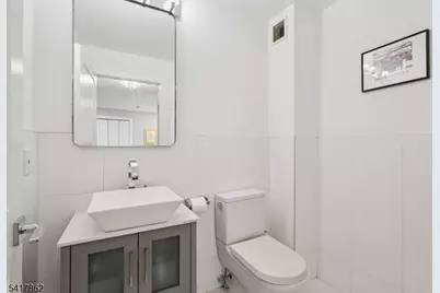 1 Claridge Dr #104, Verona Twp., NJ 07044 - Photo 32