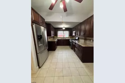 124 Lawrence Ave, Hasbrouck Heights, NJ 07604 - Photo 6