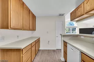 204 Merry Ln, Hillsborough Township, NJ 08844 - Photo 14