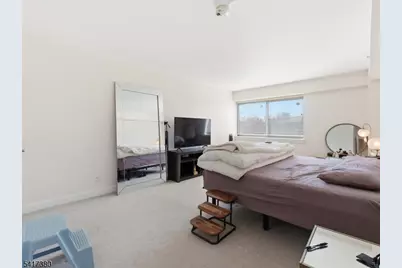 60 Parkway Dr, East Orange, NJ 07017 - Photo 4