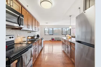 60 Parkway Dr, East Orange, NJ 07017 - Photo 18